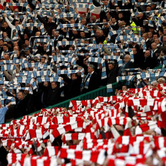 Laute Nachbarn, Tragödien, Abstiege, Titel und Solidarität  – Die merkwürdige Rivalität zwischen dem roten und dem blauen Manchester